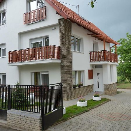 Varga Apartman Hévíz Extérieur photo