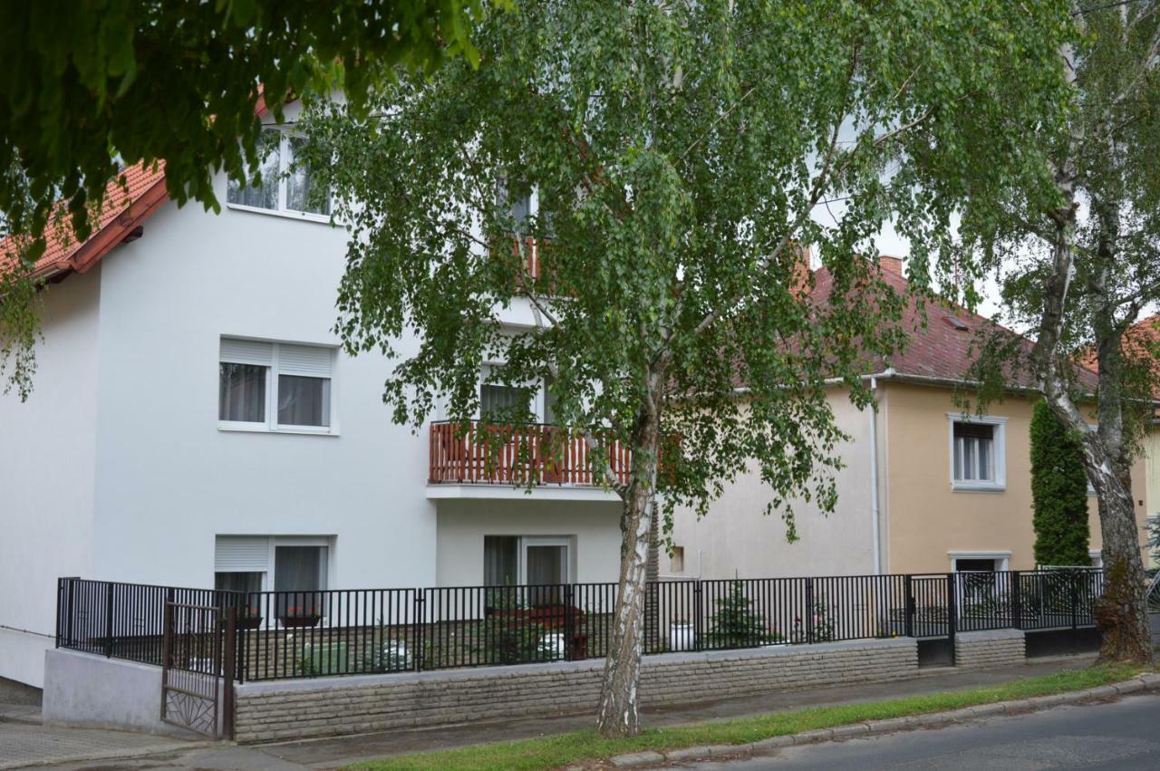 Varga Apartman Hévíz Extérieur photo
