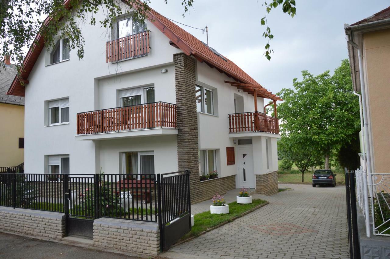 Varga Apartman Hévíz Extérieur photo