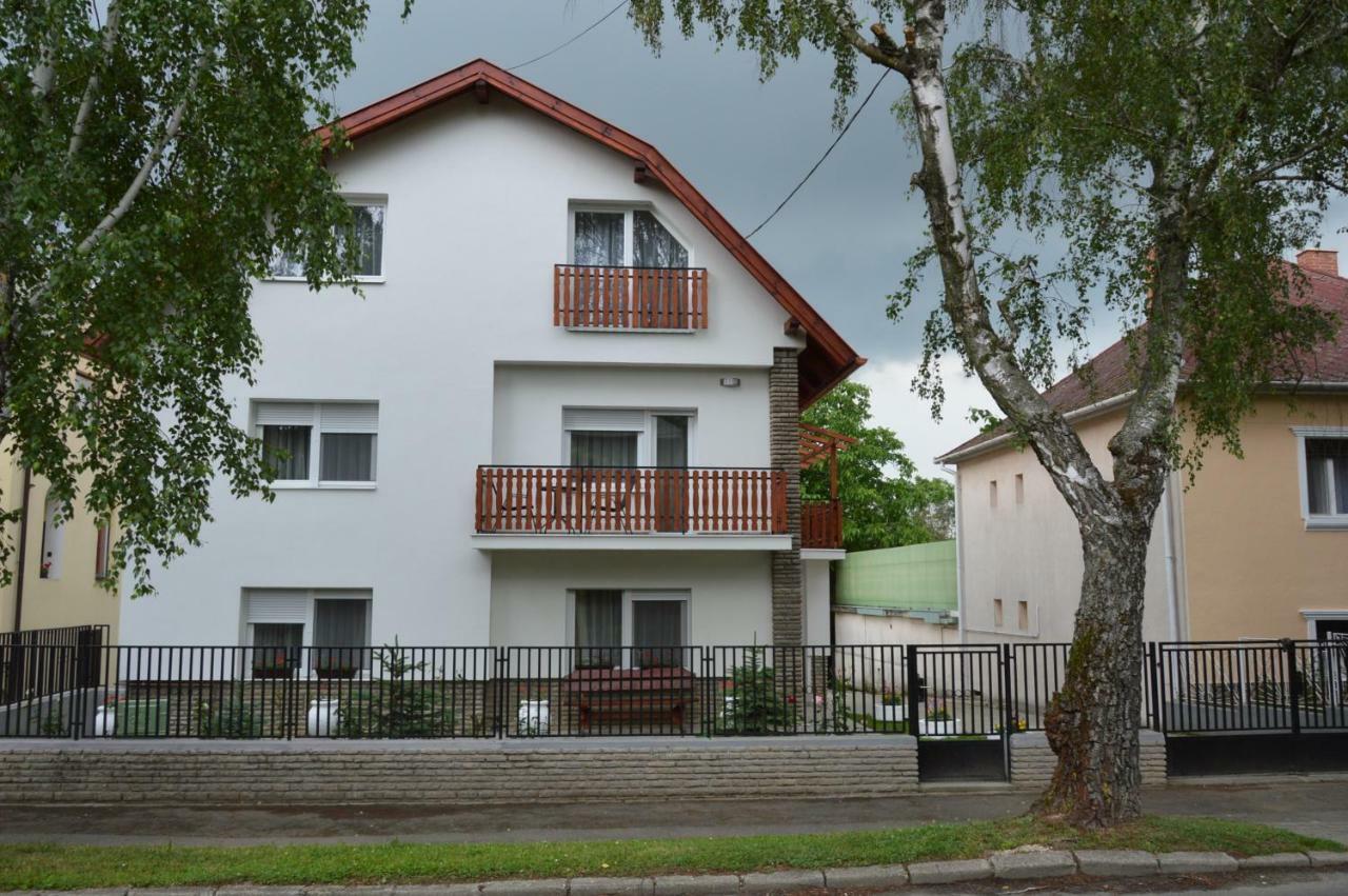 Varga Apartman Hévíz Extérieur photo